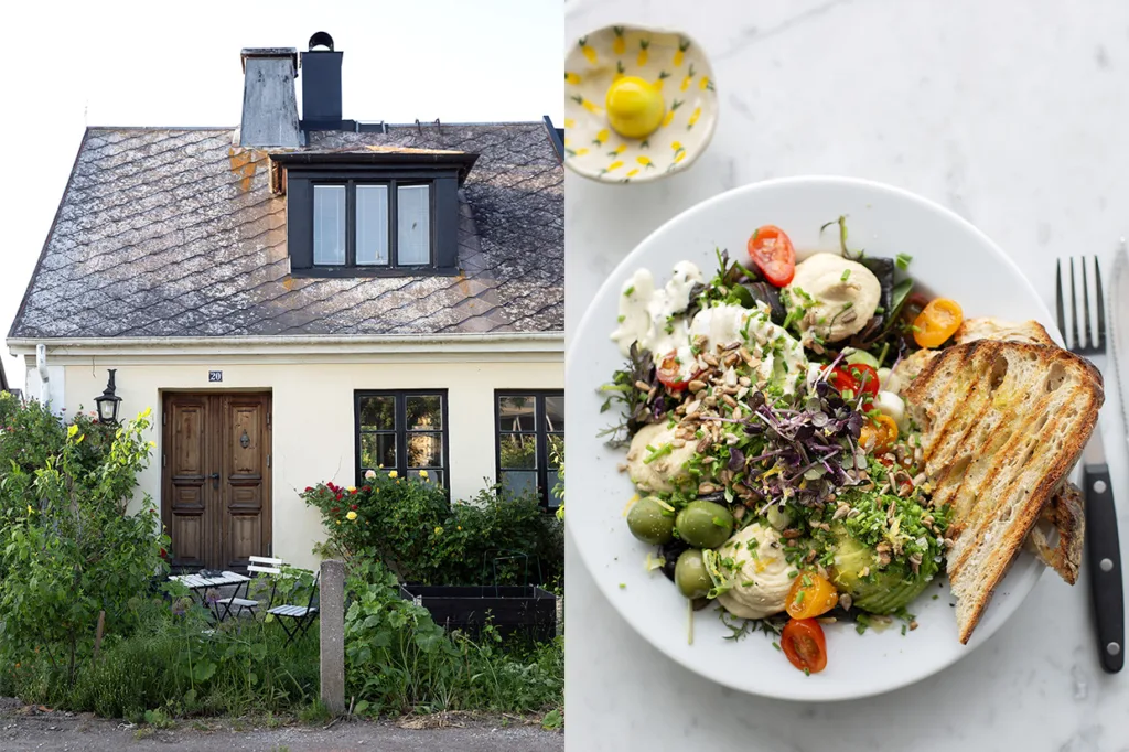 Delad bild: Till vänster en pittoresk gul stuga med trädörr, trädgård och utebord; till höger en tallrik med sallad, rostat bröd, tomater, oliver, grönsaker och en gaffel på ett marmorbord.