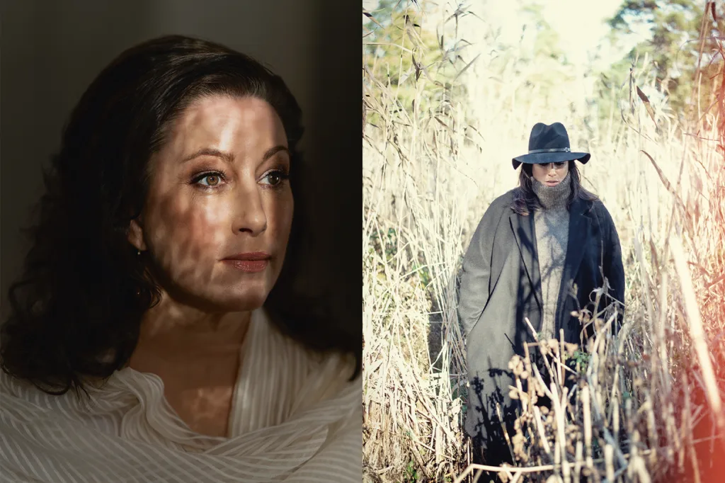Delad bild: Vänster sida visar Lisa Nilsson med vågigt mörkt hår och ljust i ansiktet, klädd i en ljus blus inomhus. Höger sida visar Lisa utomhus i högt gräs, iklädd en mörk rock, bredbrättad hatt och solglasögon.
