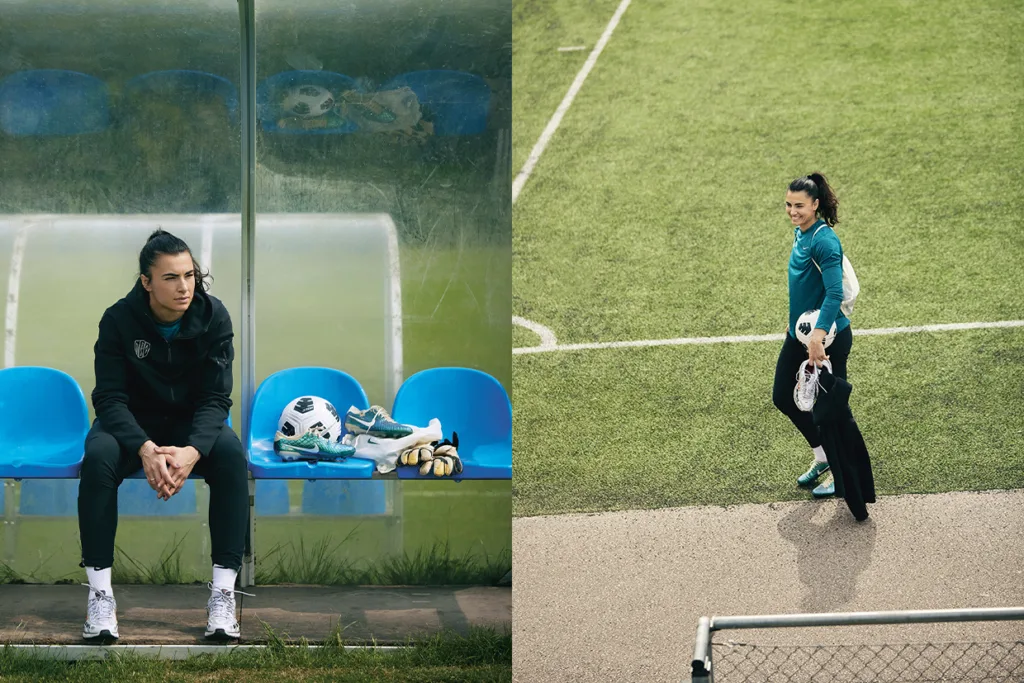Delad bild: Till vänster sitter Zećira Mušović i sportkläder på blå stadionstolar vid en fotbollsplan och ser tankfull ut. Till höger bär hon sina skor och går på kanten av en grön fotbollsplan.